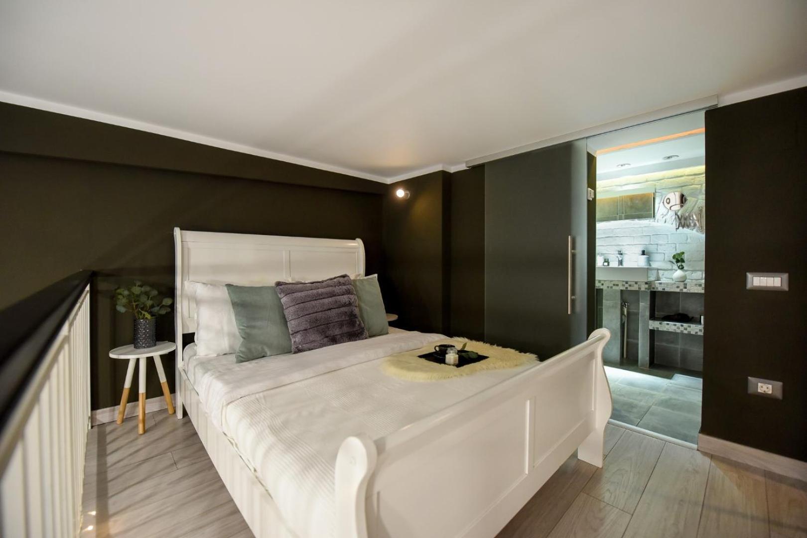 Central Comfort - Duplex-Style Studios On Regina Elisabeta Bucharest Exterior photo